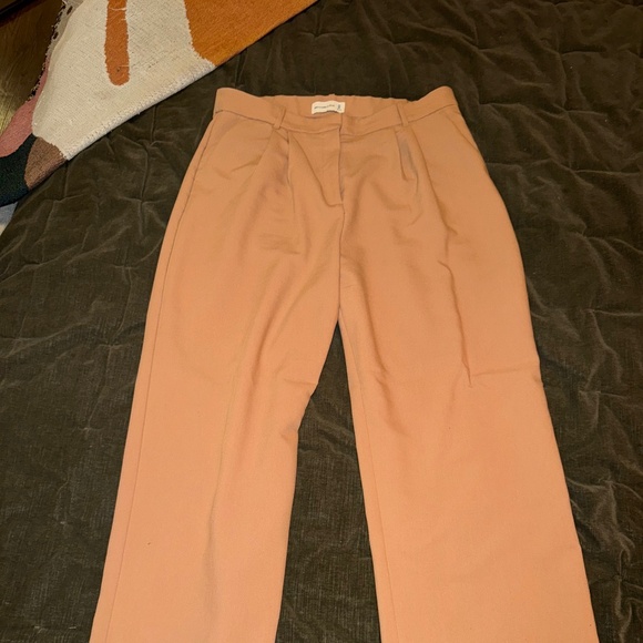 The perfect spring trouser - Picture 1 of 3